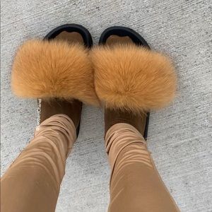 Beige 100% Real fur slides